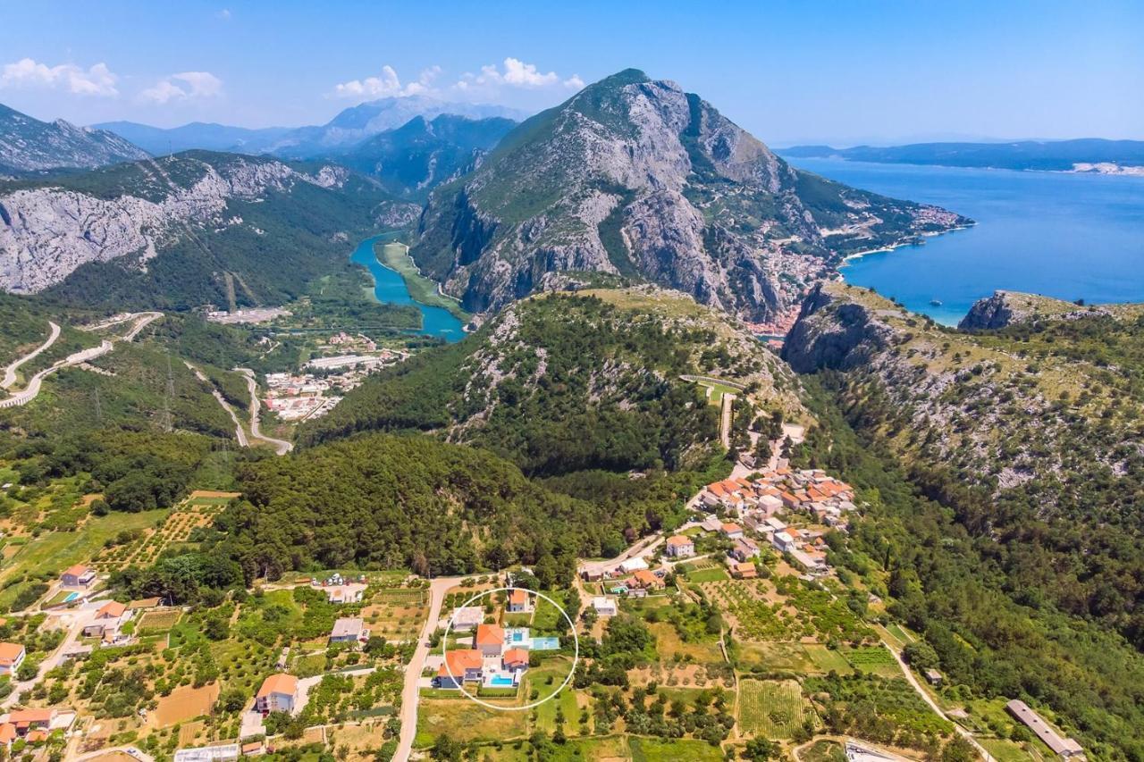 Villa Almic With Heated Pool, 5 Bedrooms, Gaming Room, A Multi-Use Playground Court Omiš Exterior foto