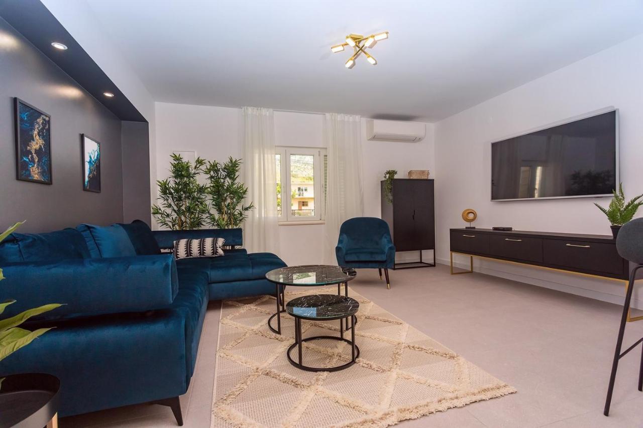 Villa Almic With Heated Pool, 5 Bedrooms, Gaming Room, A Multi-Use Playground Court Omiš Exterior foto